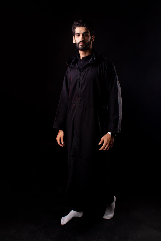 Djellaba Marocaine Élégante – Entre Tradition et Modernité