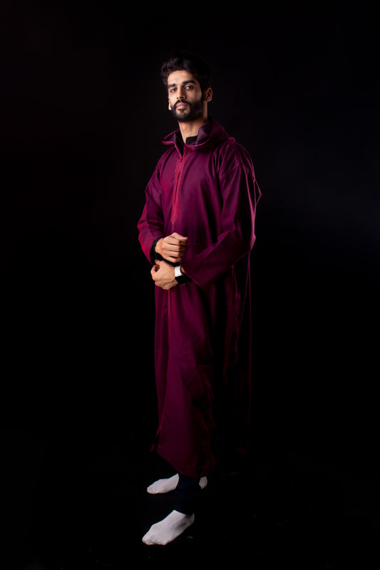 Djellaba Marocaine Élégante – Entre Tradition et Modernité