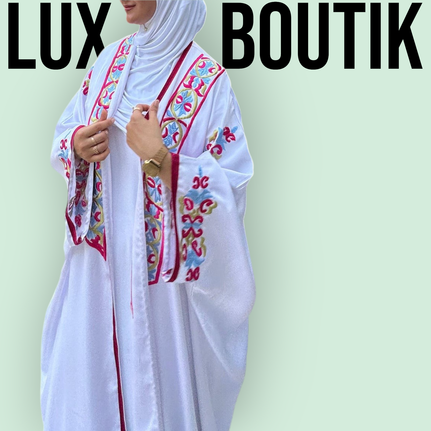 Kimono Blanc Brodé – Élégance Authentique et Charme Moderne