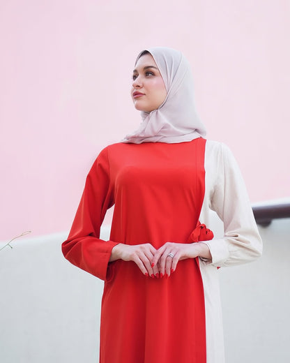Robe Bicolore Moderne – Élégance Rouge & Beige