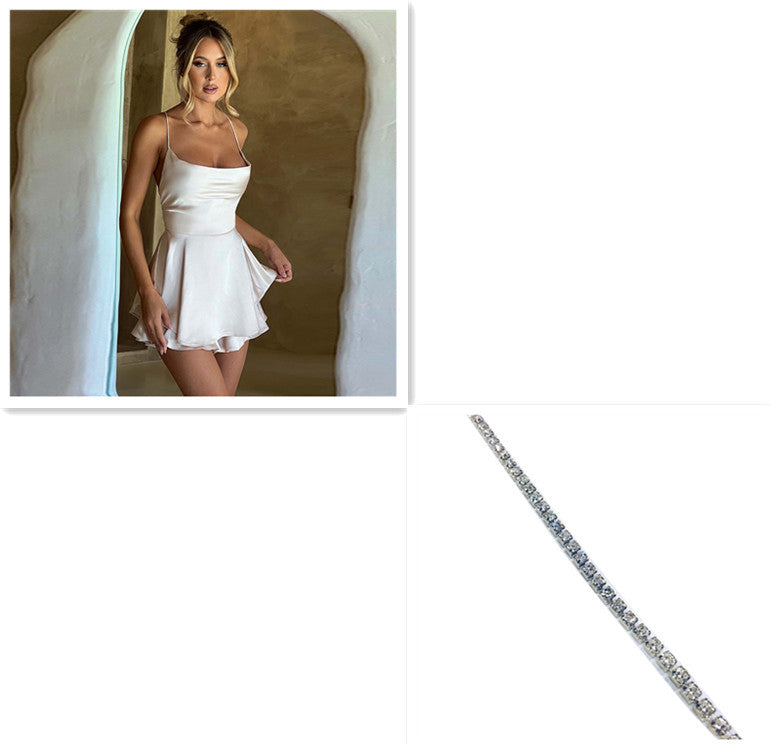 Robe courte satinée dos nu – Élégante et tendance pour soirées